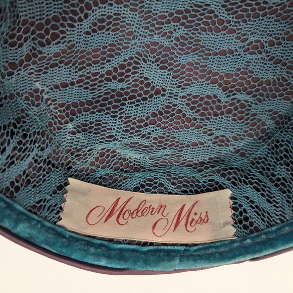 Vintage Maroon Satin Hat with Blue Veil and 3 bows - Picture 6 of 8